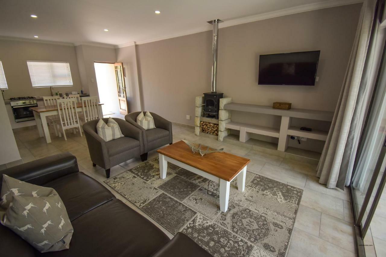 Willow Rest Villas 克拉伦斯 外观 照片